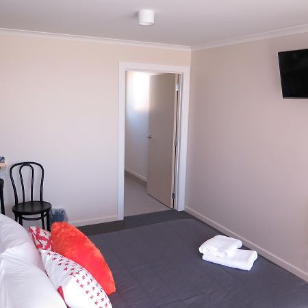 Wheels And Reels Accommodation Mossburn Экстерьер фото