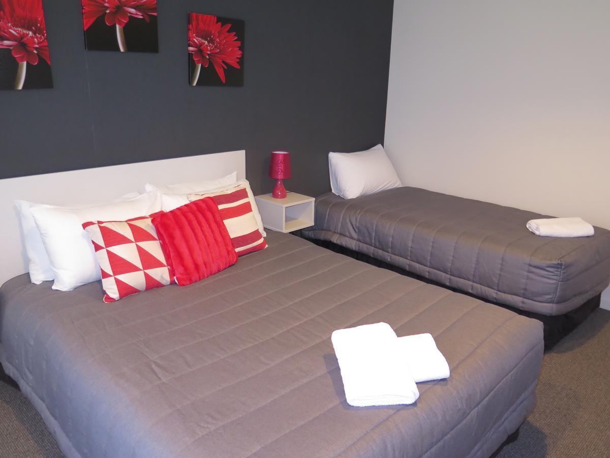 Wheels And Reels Accommodation Mossburn Экстерьер фото