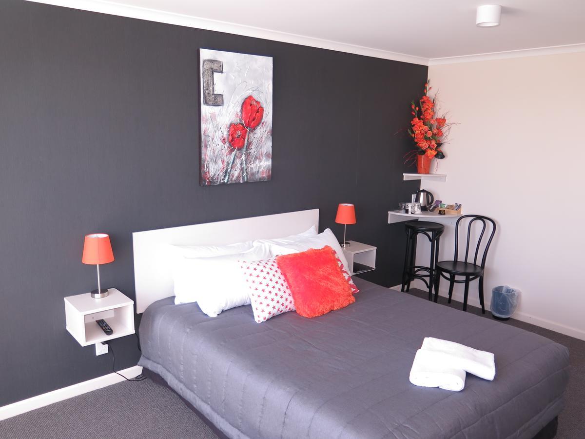 Wheels And Reels Accommodation Mossburn Экстерьер фото
