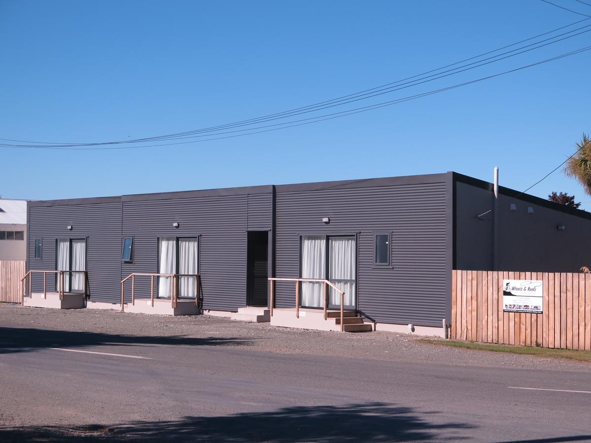 Wheels And Reels Accommodation Mossburn Экстерьер фото